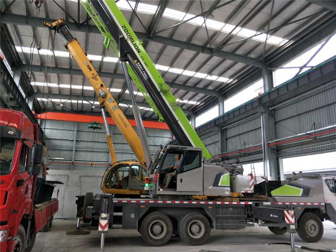 下陆区高空车出租需要注意哪些安全事项？